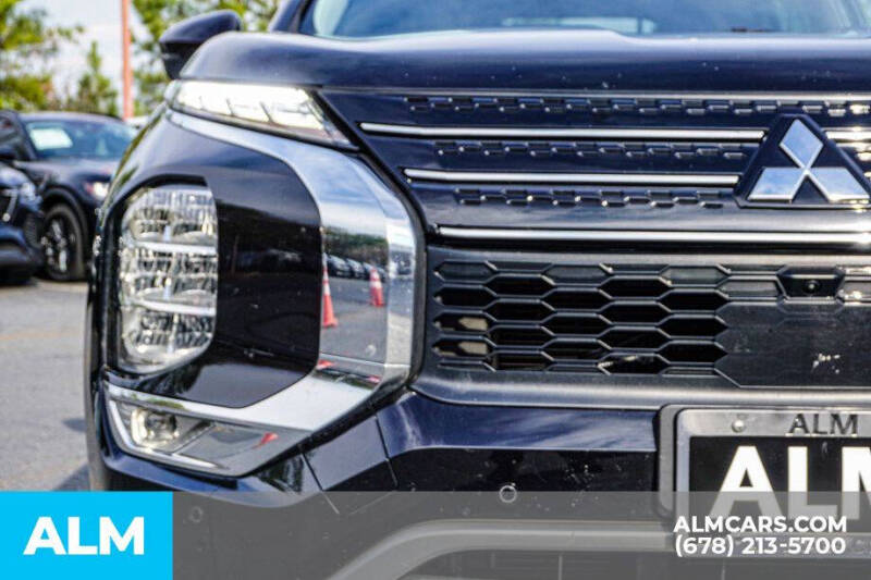 2023 Mitsubishi Outlander SE