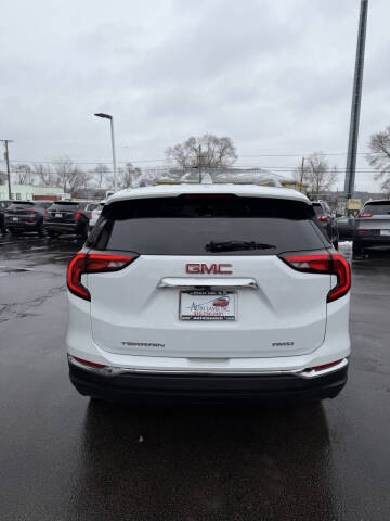 2020 GMC Terrain SLT