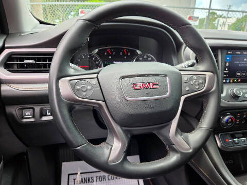 2023 GMC Acadia AT4