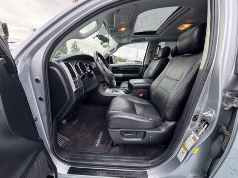 2013 Toyota Sequoia SR5