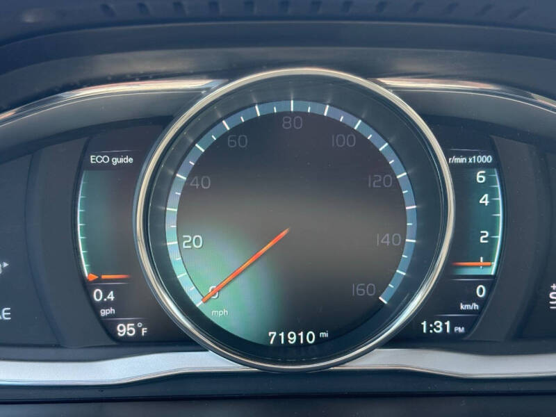 2016 Volvo XC60 T5 Drive-E Premier