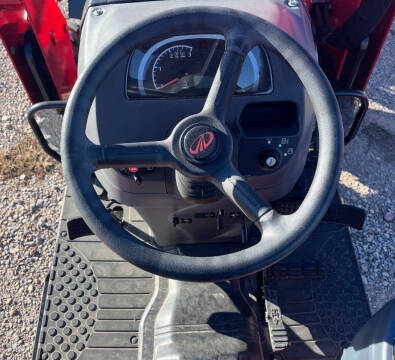 2025 Mahindra 1640 HST