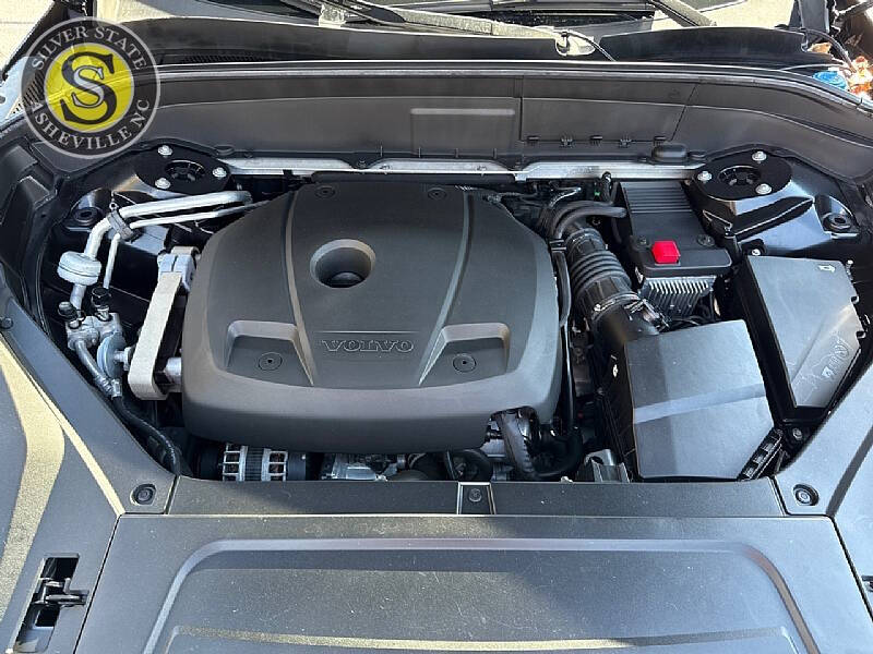 2017 Volvo XC90 T6 R-Design