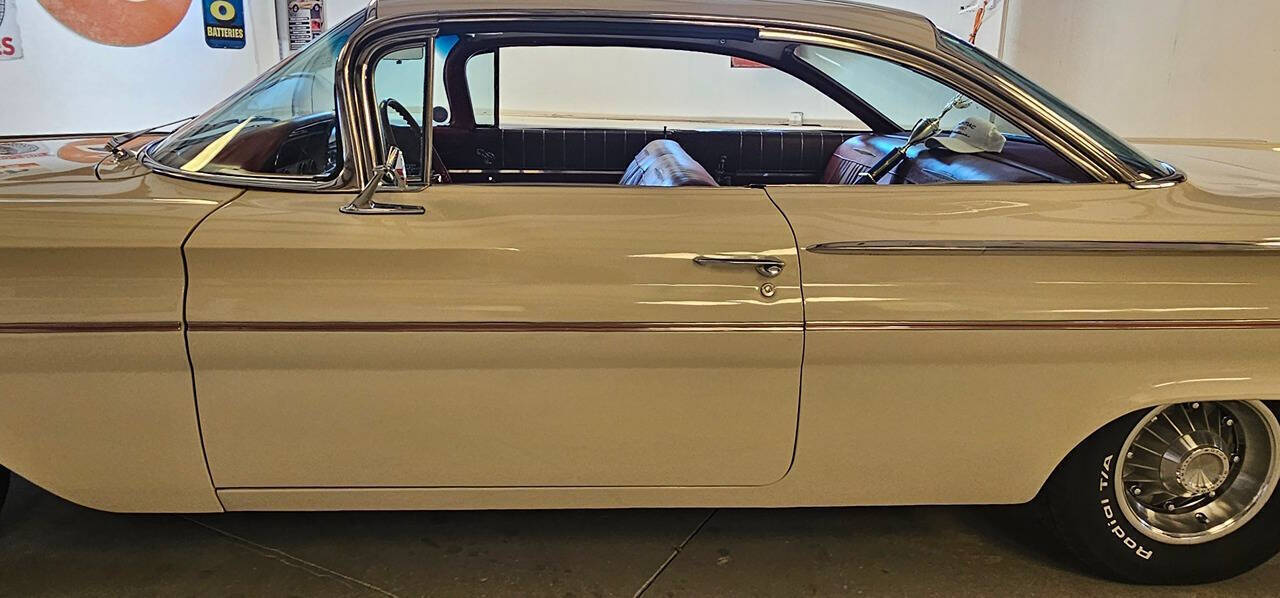 1960 Pontiac Ventura 36