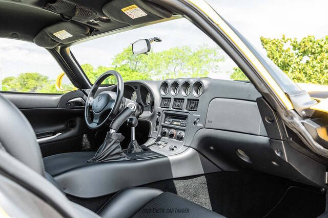 2001 Dodge Viper GTS