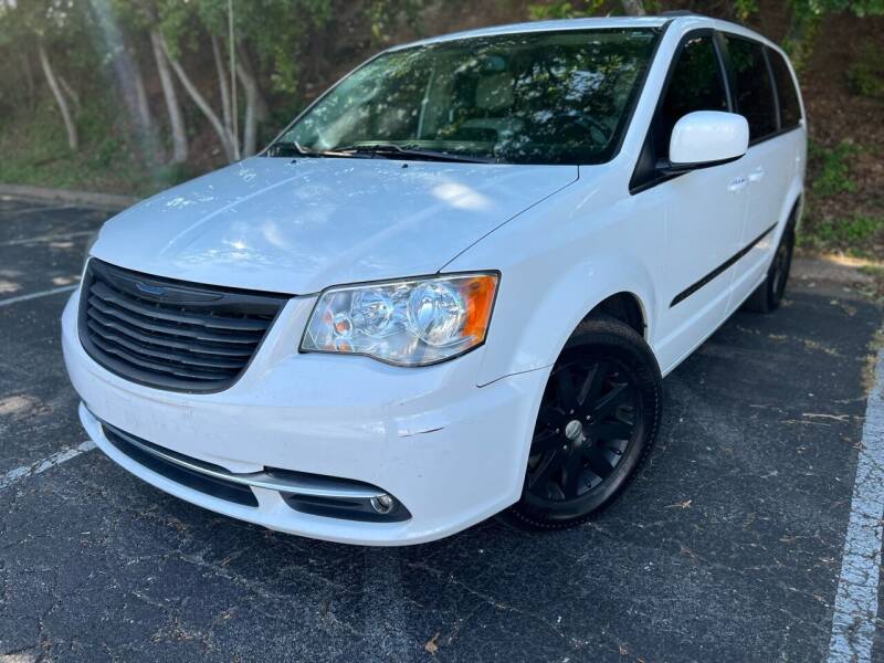 2015 Chrysler Town and Country for sale at El Camino Auto Sales Gainesville in Gainesville GA