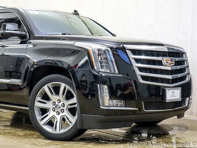 Used 2018 Cadillac Escalade ESV Premium Luxury with VIN 1GYS4JKJ9JR155551 for sale in Tinley Park, IL