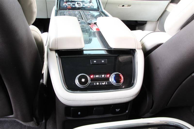 2018 Lincoln Navigator Black Label