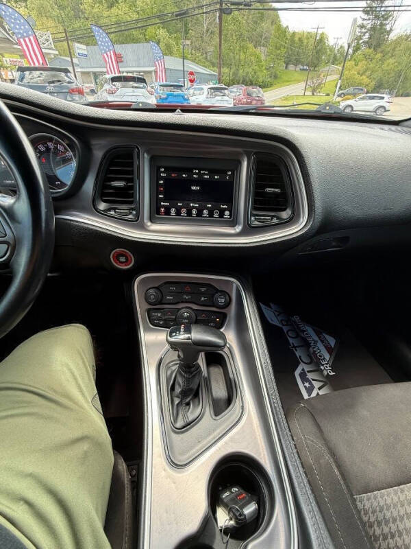 2021 Dodge Challenger SXT