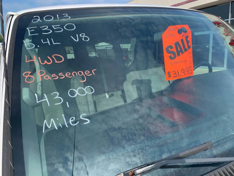 2013 Ford E-Series E-350 SD XLT