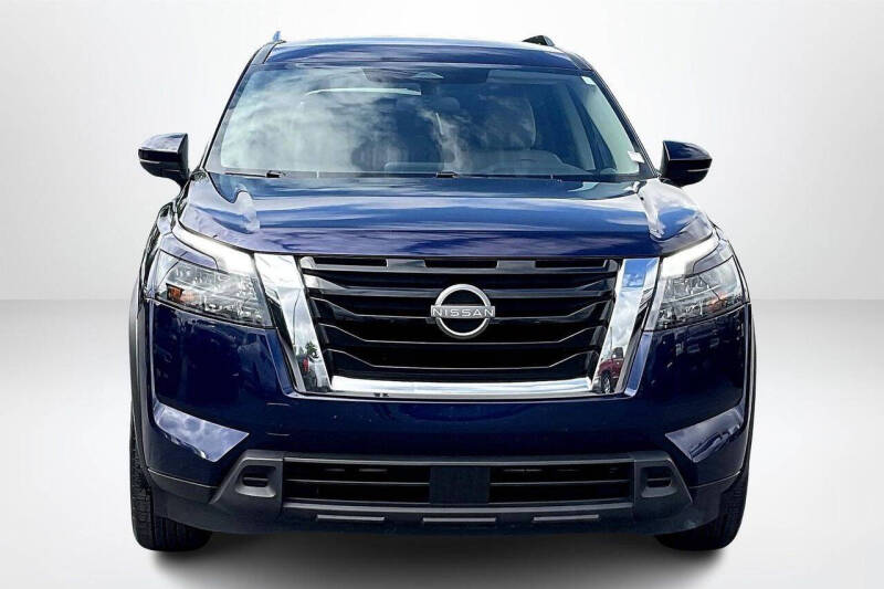 2023 Nissan Pathfinder SV