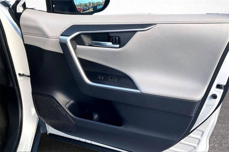 2020 Toyota RAV4 Limited