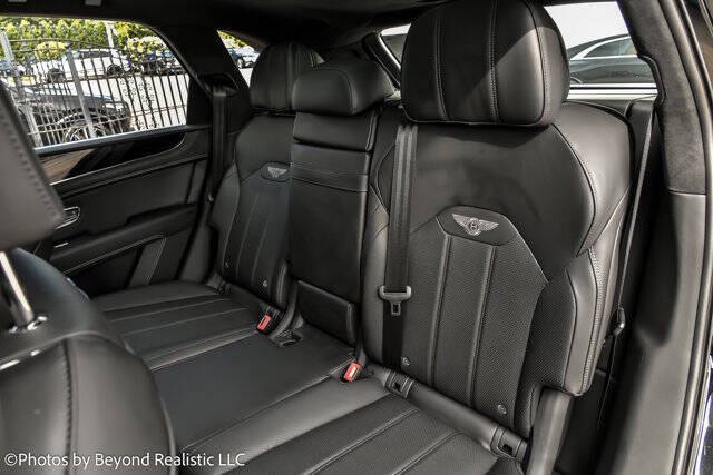 2024 Bentley Bentayga Hybrid