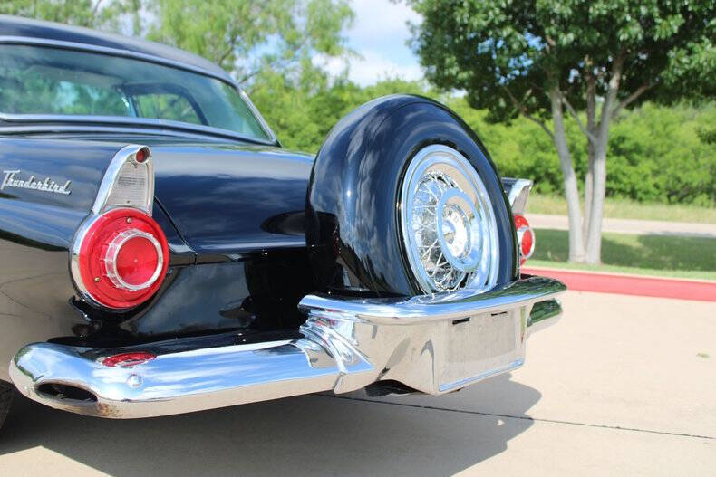 1956 Ford Thunderbird