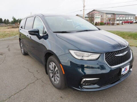 2022 Chrysler Pacifica Hybrid for sale at Karmart in Burlington WA