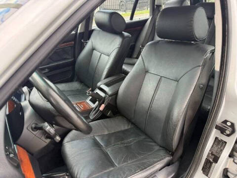 2003 BMW 5 Series 525i