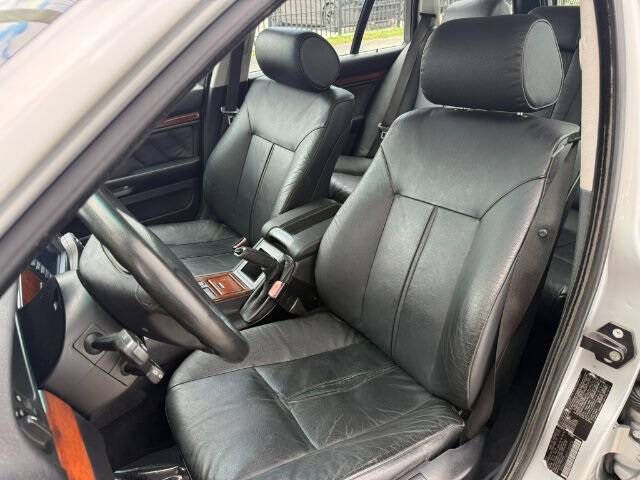 2003 BMW 5 Series 525i