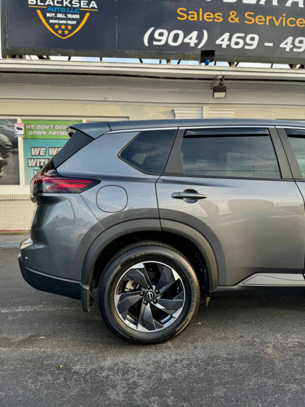 2024 Nissan Rogue SV