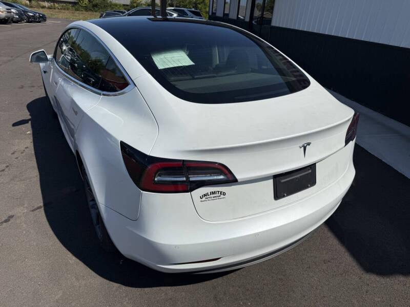 2019 Tesla Model 3 Standard Range Plus