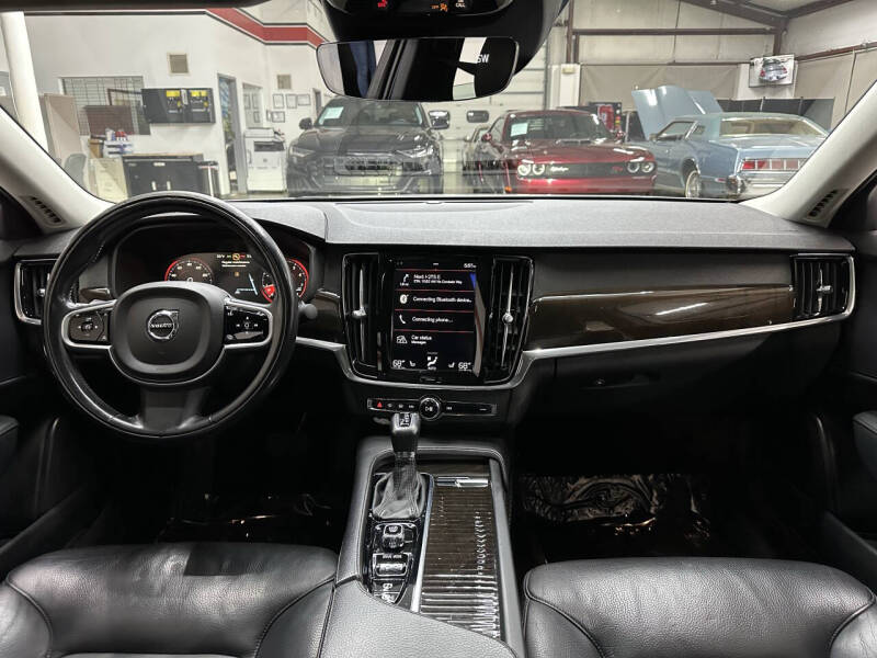 2018 Volvo S90 T5 Momentum