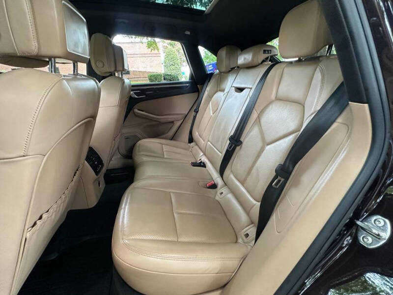 2020 Porsche Macan S