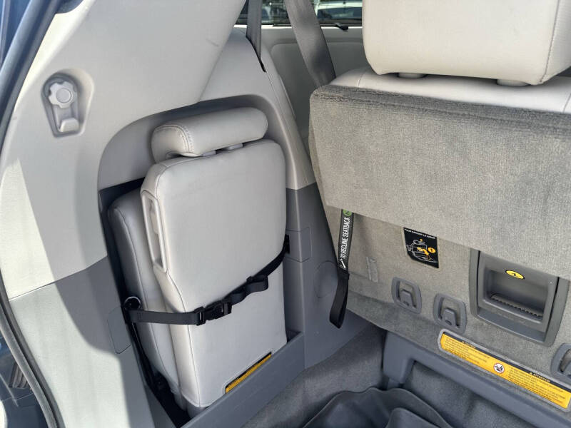 2012 Toyota Sienna XLE 8-Passenger