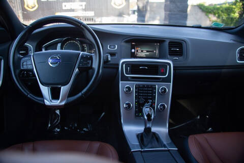 2017 Volvo V60 T5 Premier