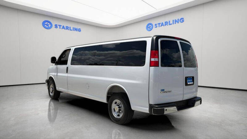 2025 Chevrolet Express LT 3500