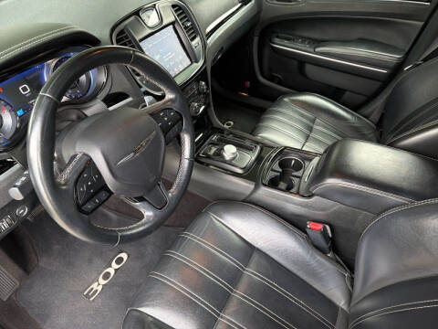 2018 Chrysler 300 S