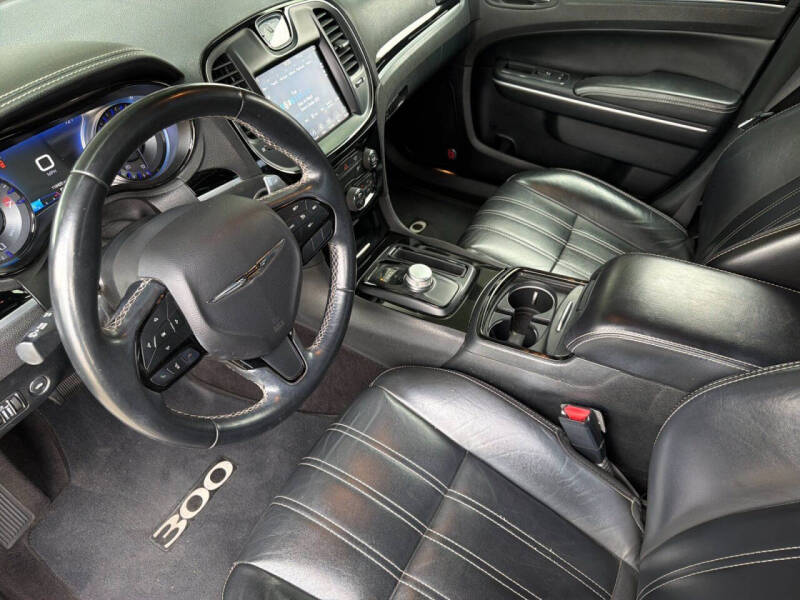 2018 Chrysler 300 S