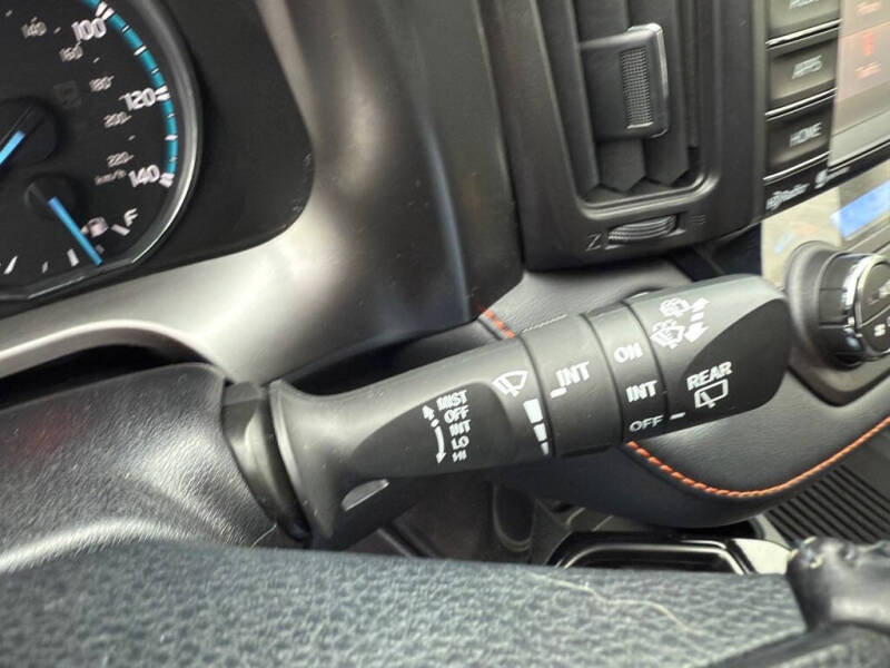 2017 Toyota RAV4 Hybrid SE