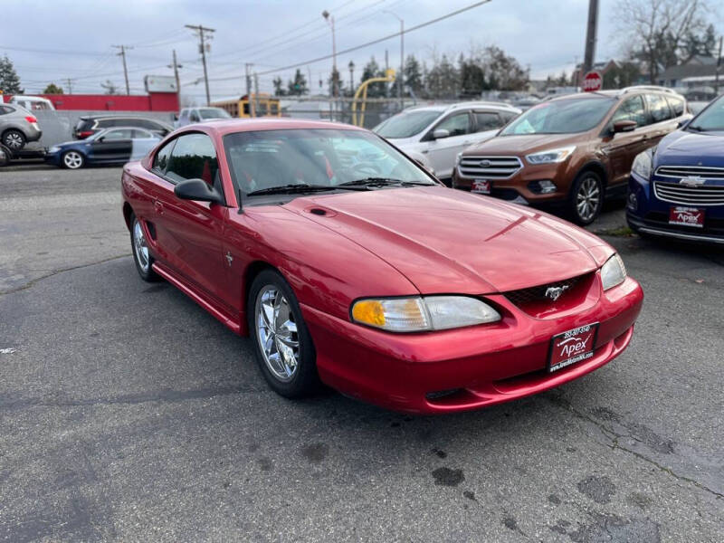 1998 Ford Mustang Base photo 2