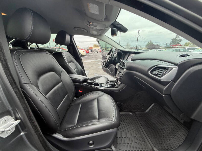 2018 Infiniti QX30 Luxury