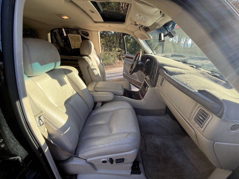 2004 Cadillac Escalade