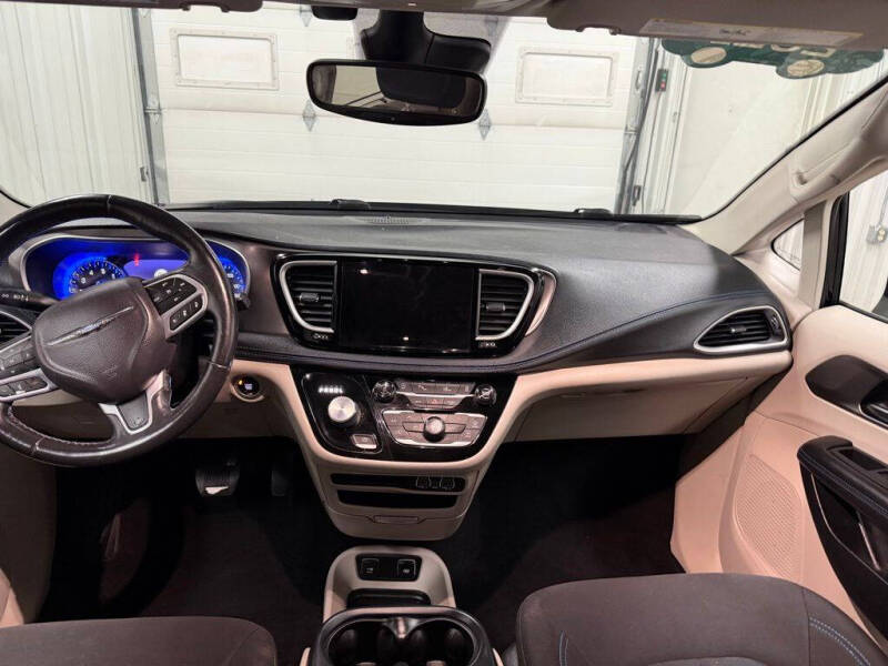 2021 Chrysler Pacifica Touring
