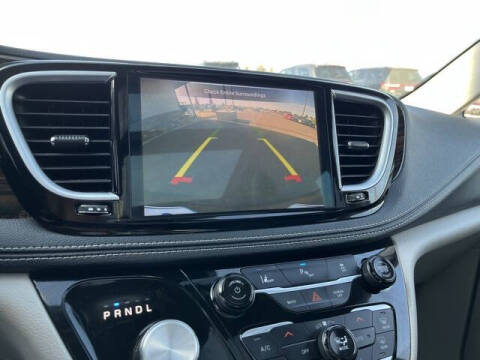 2023 Chrysler Pacifica Plug-In Hybrid Limited