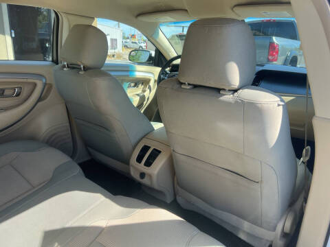 2017 Ford Taurus SEL