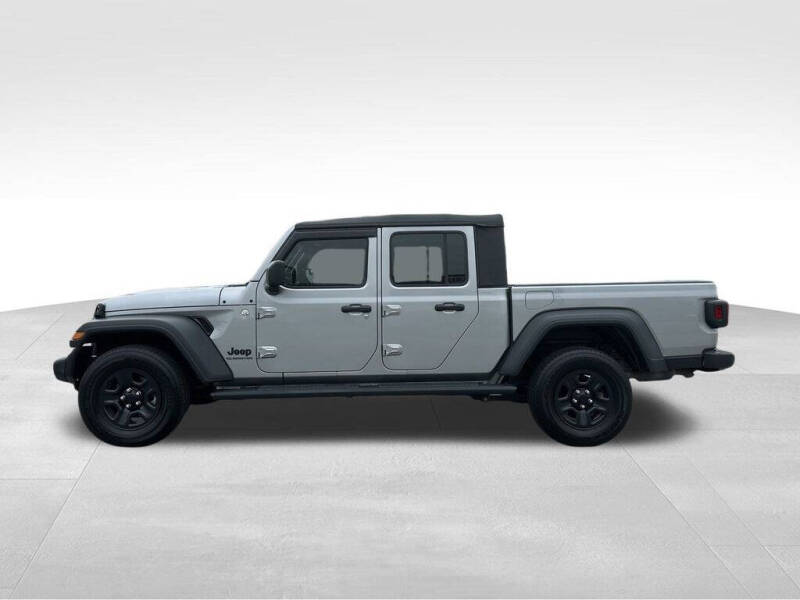 2021 Jeep Gladiator Sport