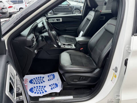 2022 Ford Explorer ST-Line