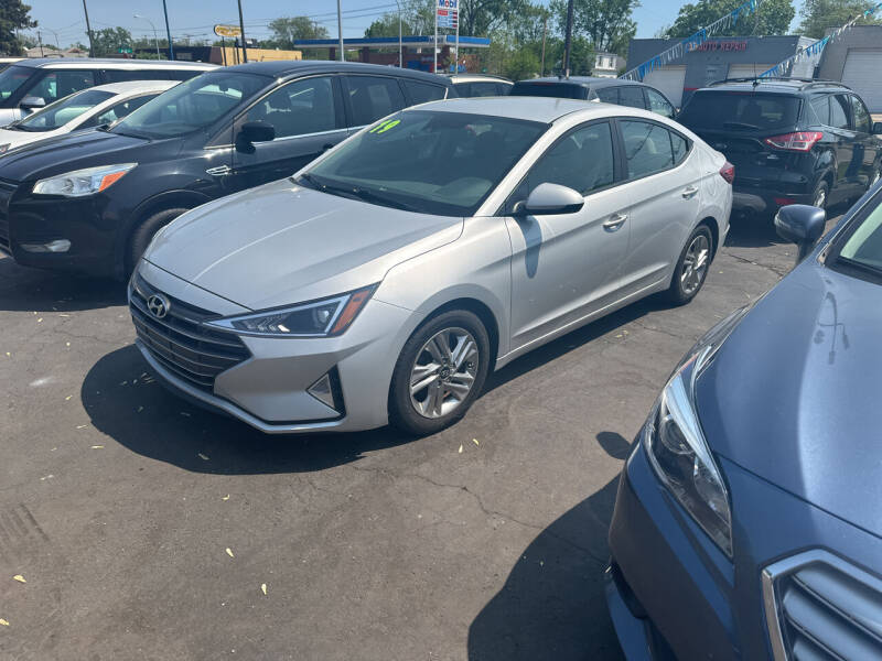 2019 Hyundai Elantra for sale at Lee's Auto Sales in Garden City MI