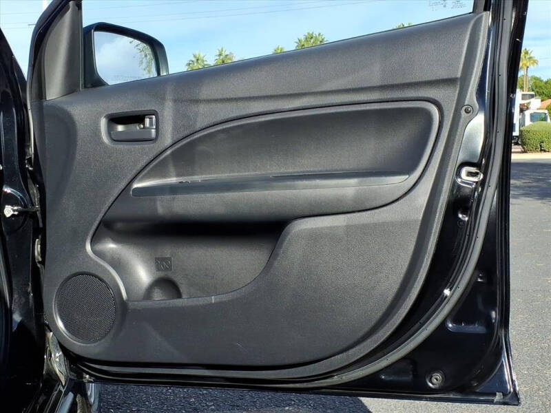 2024 Mitsubishi Mirage ES