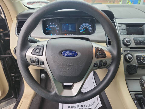 2018 Ford Taurus SE
