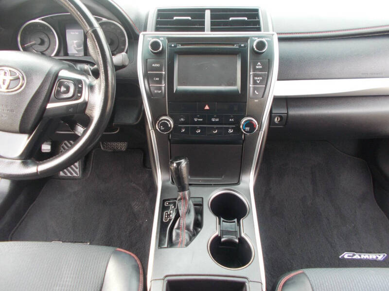 2017 Toyota Camry SE