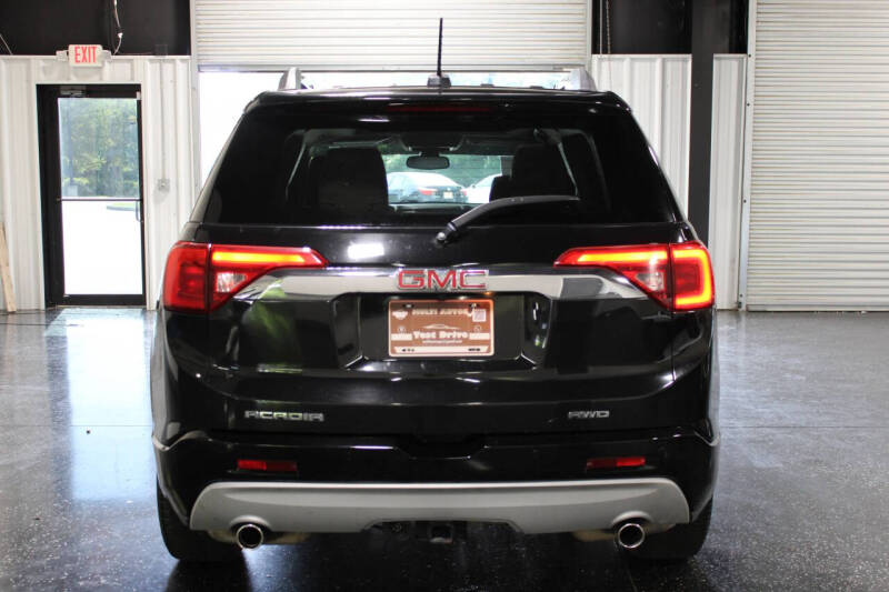 2017 GMC Acadia Denali
