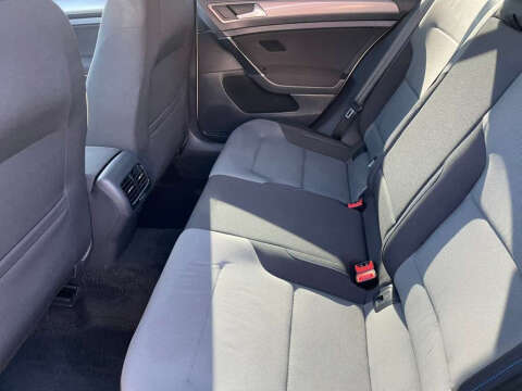 2016 Volkswagen e-Golf SE