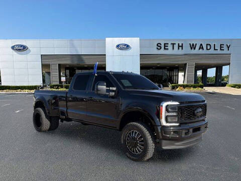 2023 Ford F-450 Super Duty Platinum