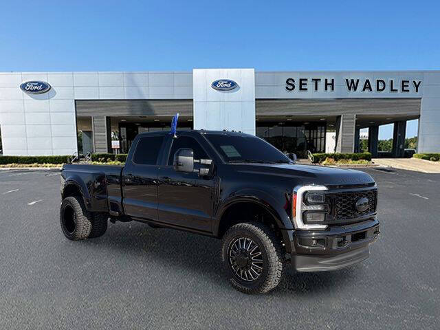 2023 Ford F-450 Super Duty Platinum