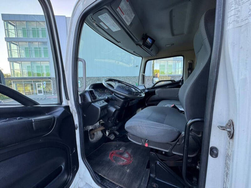 2019 Hino 338