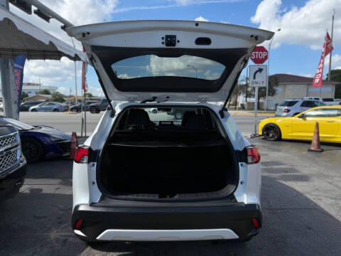 2023 Toyota Corolla Cross XLE