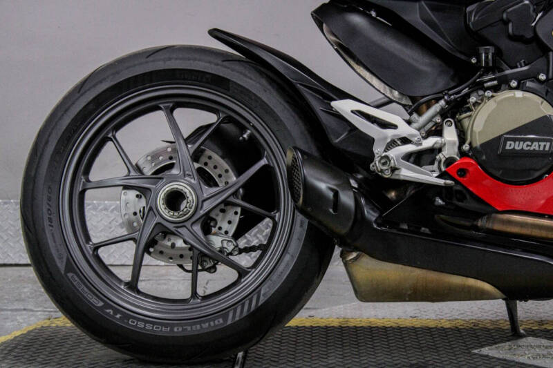 2023 Ducati Panigale V2